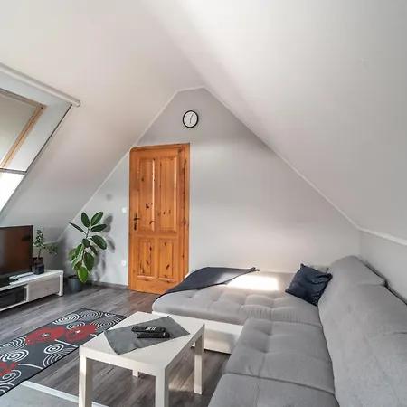 Apartamento Buzavirág Keszthely