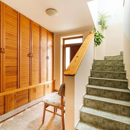 Buzavirag Apartment