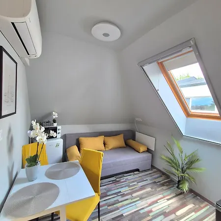 Buzavirag Apartment